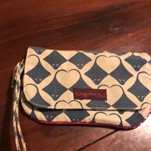 Adorable stingray wristlet!